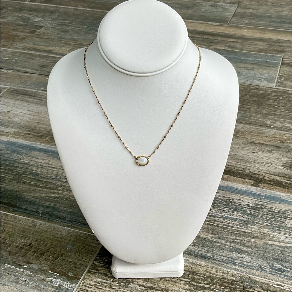 Elegant Gold Necklace